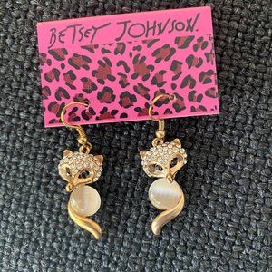 Adorable Betsey Johnson Fox Earrings NWT